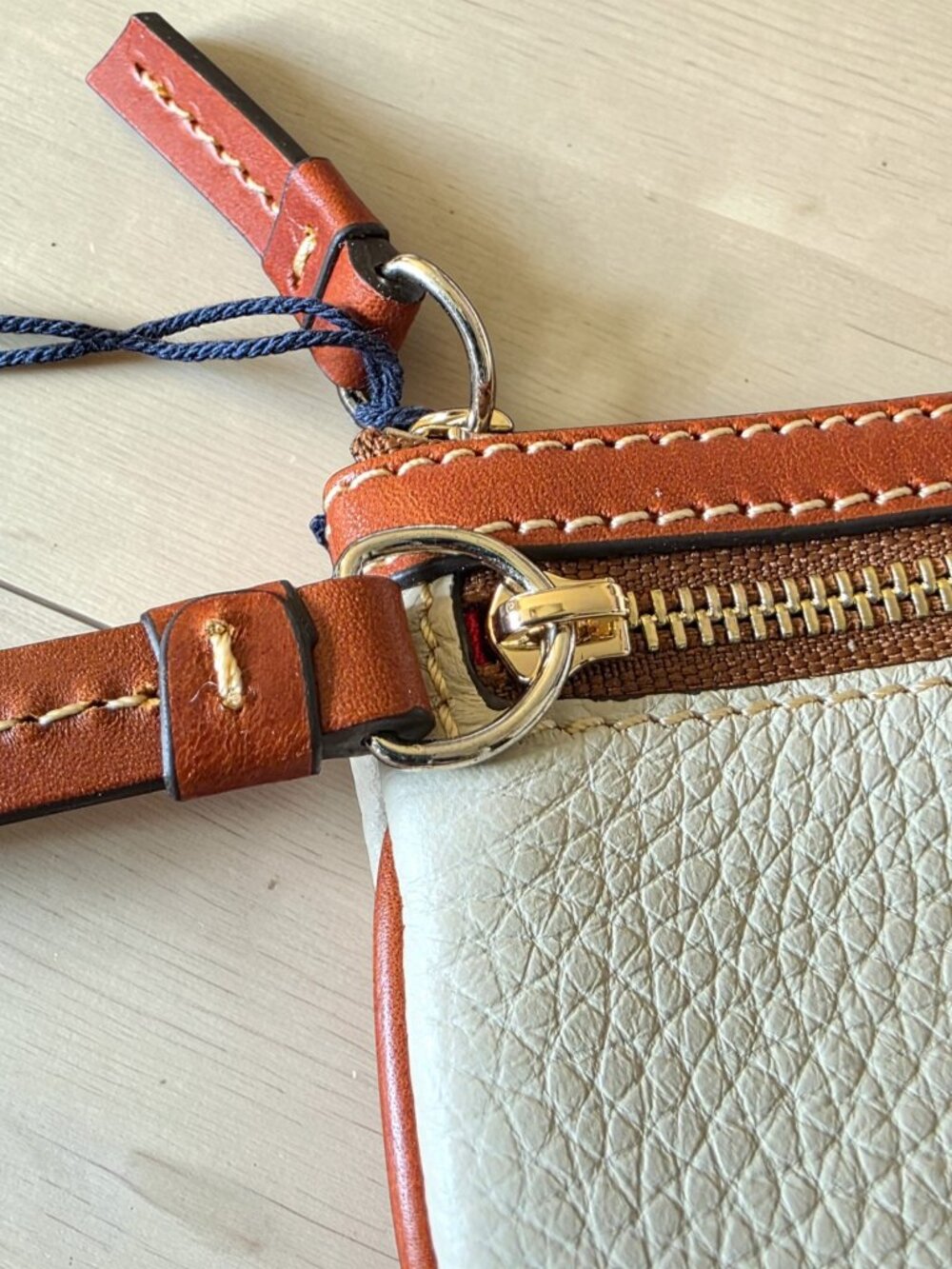 Dooney & Bourke Pebbled Leather Key Pouch Coin Purse Bone Tan NWT Wristlet - Picture 9 of 16